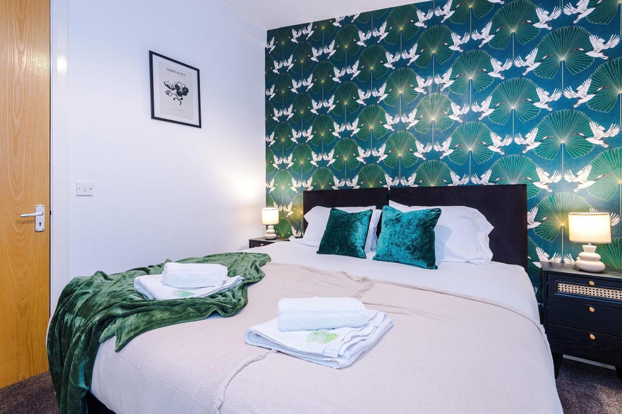 マンチェスター Rest&Recharge At A Spacious Townhouse By The Etihadヴィラ エクステリア 写真